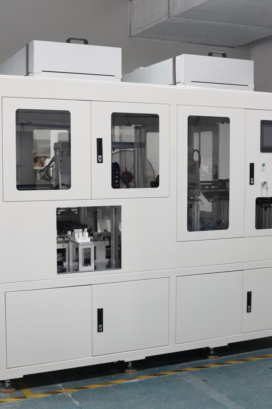 在线式真空等离子清洗机突破汽车电子全球供应商智能座舱电路板生产的产能与品质瓶颈