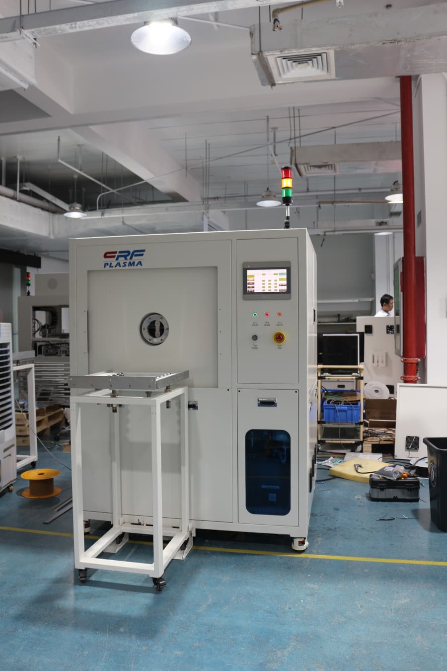 诚峰智造自动上下料真空等离子系统实现汽车传感器智能制造升级